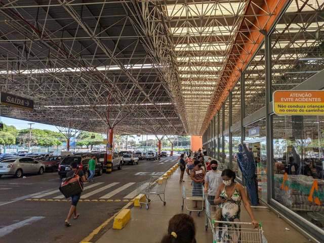 Veja aqui quais atividades podem continuar abertas aos fins de semana