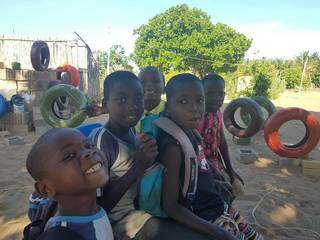 As crianças moçambicanas que são assistidas pelo Projeto Amigos de Moçambique. (Foto: Projeto Amigos de Moçambique)