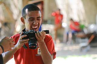 Pessoas com deficiência participaram de projeto fotográfico em Bonito. (Foto: Evandro Sudre)
