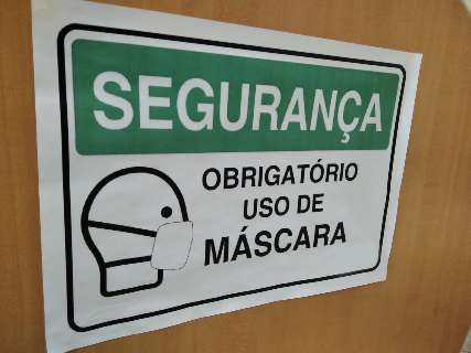 Aplicada em outras capitais, prefeitura resiste a multar quem não usa máscara