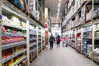 Supermercados s&oacute; poder&atilde;o abrir at&eacute; &agrave;s 20h no s&aacute;bado e domingo 