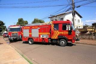 Inc&ecirc;ndio destr&oacute;i c&ocirc;modo usado como dep&oacute;sito e assusta moradores do Buriti