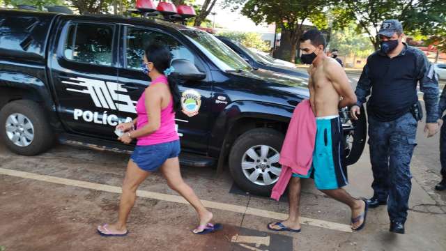 Opera&ccedil;&atilde;o policial prende 4 e descobre esconderijo de traficantes