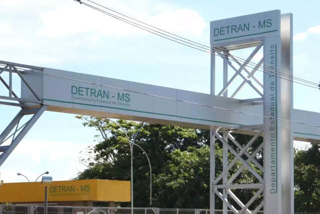 Aulas e exames presenciais est&atilde;o suspensos no Detran em Campo Grande 