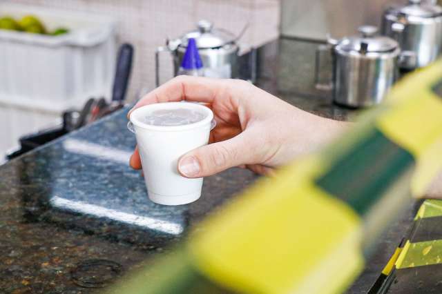 Cafezinho no balc&atilde;o de padaria vira saudade, mas &ldquo;&iacute;ndice chipa&rdquo; segue em alta 