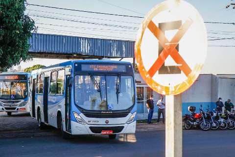 Prefeitura cobra informações de consórcio sobre paralisação de ônibus