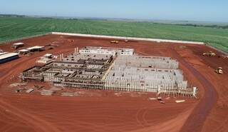 Obras do Hospital Regional de Dourados, localizado às margens da BR-463 (Foto: Ricardo Minella/SES)