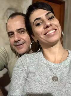 Fabrina Jesus Flores ao lado do marido, Jean Carlo Ranucci do Amaral antes de serem diagnosticados com coronavírus. (Foto: Arquivo pessoal)