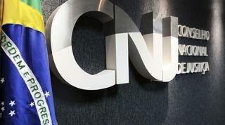 CNJ determina que todos passem por detector de metais para entrar no F&oacute;rum