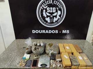 Chefe de &quot;boca de fumo&quot; &eacute; preso com tabletes de maconha e skank 