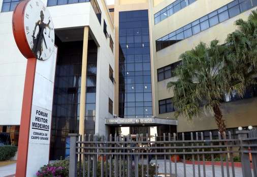 Cliente ganha na Justi&ccedil;a direito de receber facas como brinde de supermercado  