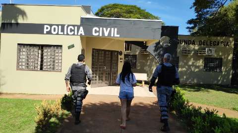 Juiz concede pris&atilde;o domiciliar para vi&uacute;va de traficante flagrada com droga