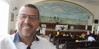 Fi&eacute;is fazem homenagem a pastor de 55 anos, outra v&iacute;tima da covid em Corumb&aacute;