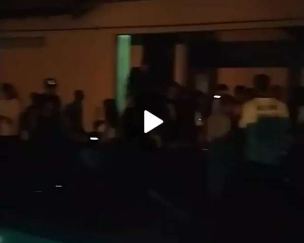 Covid-19 n&atilde;o impede moradores do Guanandi de fazerem festa &agrave; beira de piscina