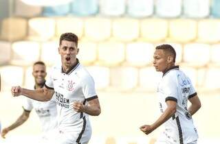 Danilo Avelar comemora gol marcado pelo Corinthians sobre o Oeste (Foto: Rodrigo Coca/Agência Corinthians)