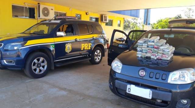 Casal &eacute; preso na BR-262 com tabletes de maconha que seriam entregues em MG