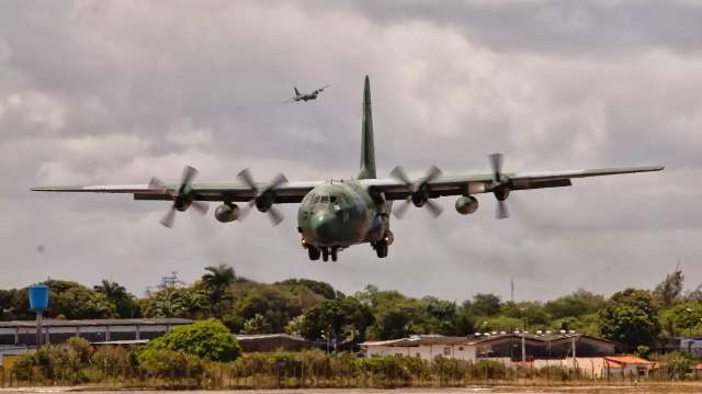 Com avi&atilde;o federal para combate, Forte Coimbra &eacute; nova fronteira dos inc&ecirc;ndios