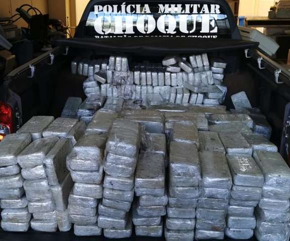 PM encontra R$ 4 milh&otilde;es em coca&iacute;na junto a carga de frango