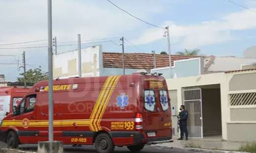 Homem ataca m&atilde;e, filho e esposa com marteladas e tenta se matar