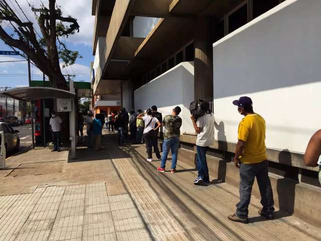 Caixa no Centro de Capital tem espera de mais de 1h30 na fila