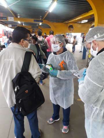 Blitze de preven&ccedil;&atilde;o a covid-19 abordaram mais de 30 mil pessoas nos terminais