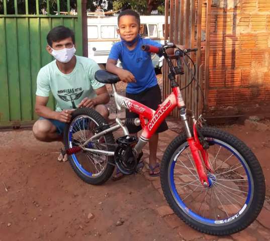 Em 4 anos, Valdemir doou 500 bicicletas e agora quer chegar a mil