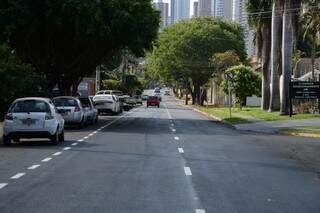 Rua Chaadi Scaff teve asfalto recapeado em Campo Grande (Foto: Barbosa - Governo MS)