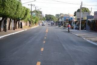 Rua José Nogueira Vieira também teve asfalto recuperado (Foto: Barbosa - Governo MS)