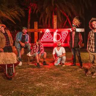 Atitude 67 lança álbum em live que vai arrecadar doações para AACC
