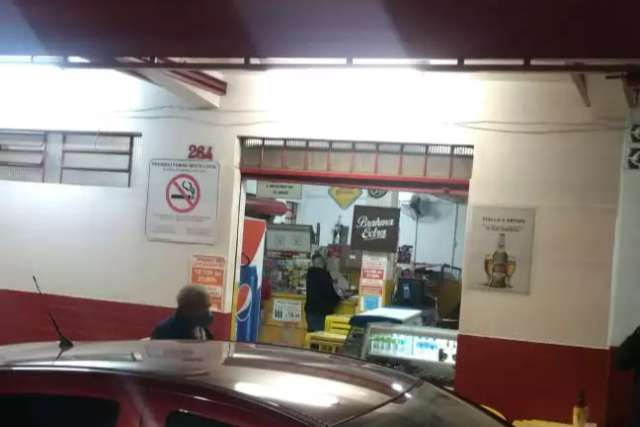 Fiscaliza&ccedil;&atilde;o passa por bar universit&aacute;rio e interdita casa de eventos