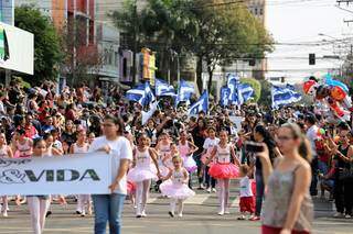 Desfile Cívico do ano passado reuniu 25 mil pessoas. (Foto: Divulgação Prefeitura)