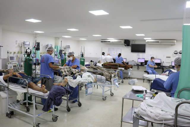 Superlotada, Santa Casa opera com falta de funcionários, leitos e medicamentos