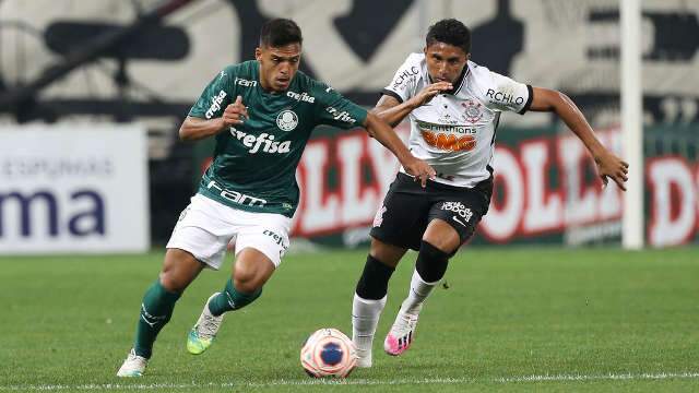 Corinthians e Palmeiras abrem disputa por título do Paulistão nesta noite