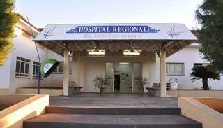 Hospital Regional de Aquidauana, que teve de restringir atendimento para dar conta dos doentes de covid-19 e enviou os mais graves para Campo Grande. (Foto: Divulgação)