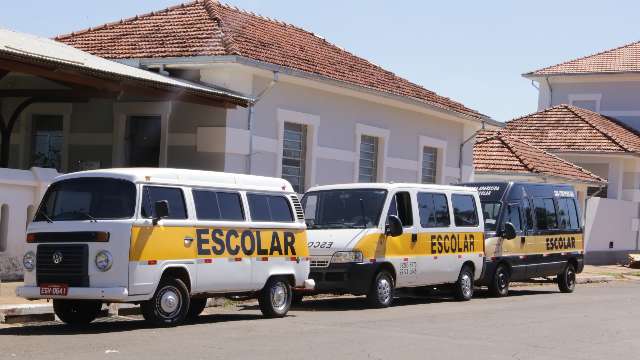 Vans far&atilde;o transporte de trabalhadores com passagem a partir de R$ 5