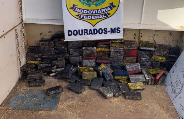 Motorista preso por tr&aacute;fico deu carona a mulheres, tamb&eacute;m levando droga