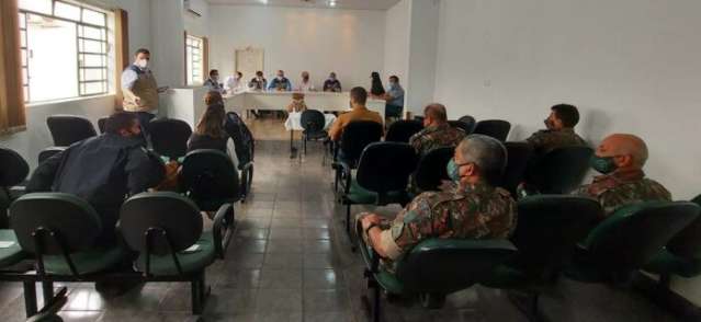 Após aumentar 38% os casos de covid, Bonito faz blitz e retoma barreiras