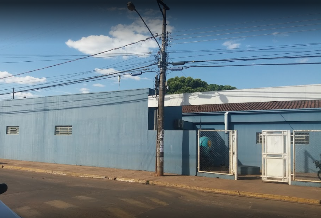 Mulher &eacute; agredida ao reagir a assalto em frente a posto de sa&uacute;de 