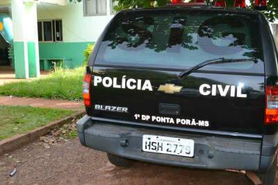 Com filho de 4 anos a tiracolo, mulher &eacute; presa com 1 kg de coca&iacute;na em t&aacute;xi