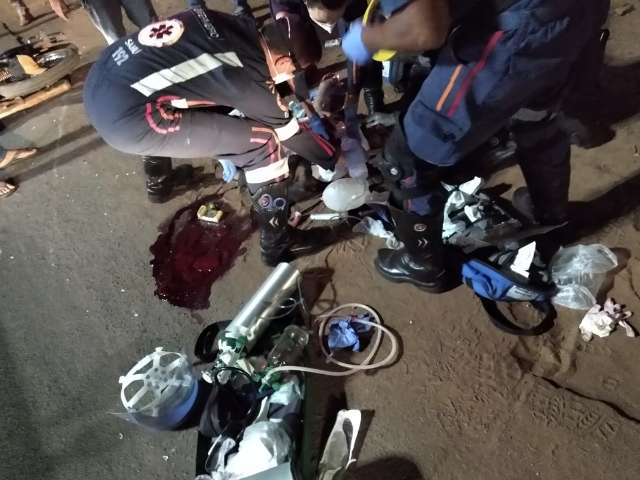 Motociclista fica internado em UTI depois de se acidentar em quebra-mola