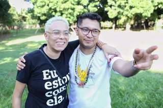 Eloy ao lado da amiga pessoal e parceria da causa, a cantora Maria Gadu (Foto: Paulo Francis/Arquivo/Campo Grande News)