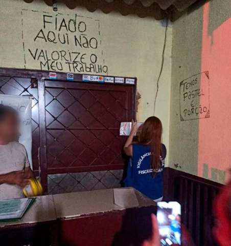 Fiscaliza&ccedil;&atilde;o fecha portas de boteco e conveni&ecirc;ncia no Nova Lima
