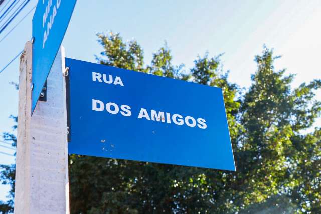 Na Rua dos Amigos, hist&oacute;rias de viol&ecirc;ncia como a de &quot;Mil Grau&quot; imp&otilde;em sil&ecirc;ncio