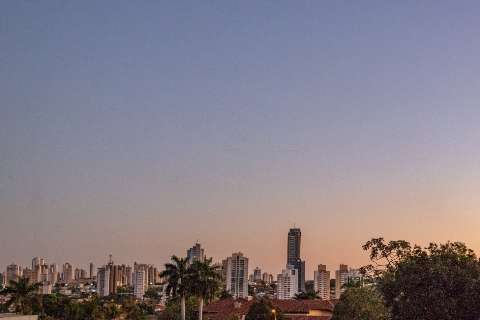 Terça-feira será de baixa umidade do ar e máxima de 39°C em Mato Grosso do Sul