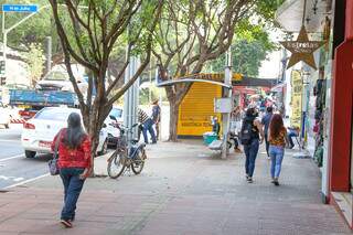 Movimentação em rua comercial, no centro de Campo Grande (Foto: Paulo Francis/Arquivo)