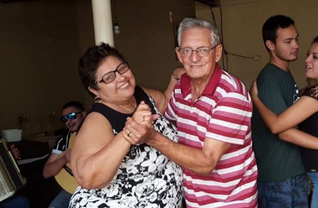 Ap&oacute;s 56 anos juntos, Jo&atilde;o e Francisca deram adeus &agrave; fam&iacute;lia, levados pela covid