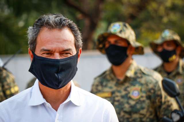 Mesmo com m&eacute;dia de mortes subindo, prefeito garante que pandemia est&aacute; controlada