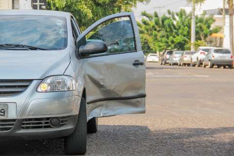 Na Rua da Paz, cruzamento sem semáforo é risco diário para motoristas