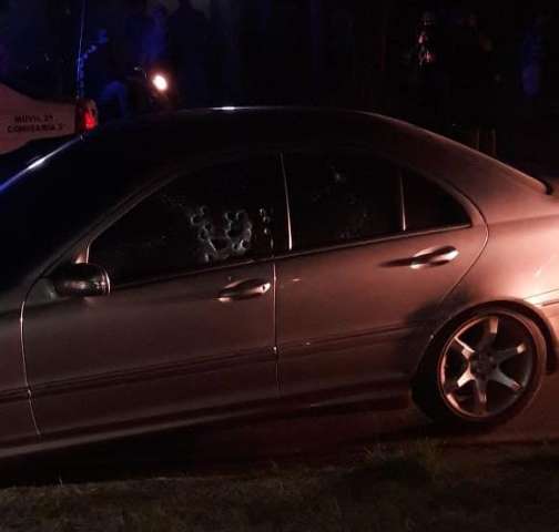 Homem &eacute; executado ao parar com Mercedez em sem&aacute;foro