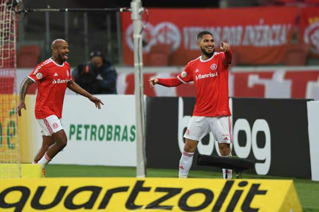 Internacional vence o Santos por 2 a 0 no Beira Rio 